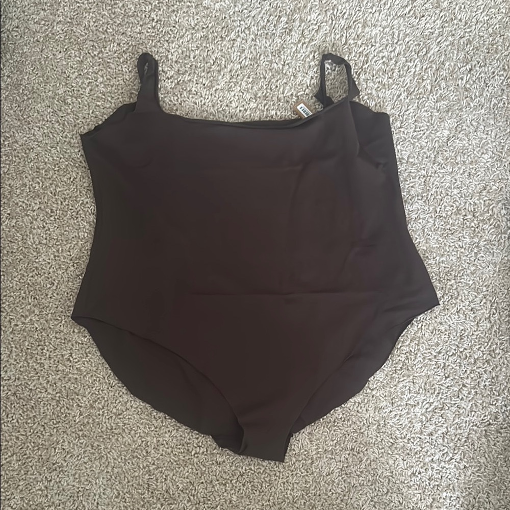SKIMS Raw Edge Came Bodysuit in 2X